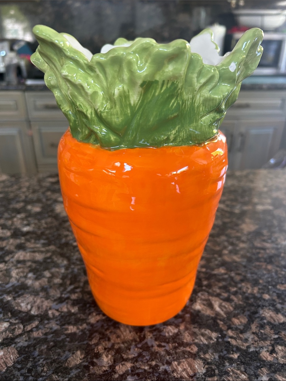 ASHLAND CARROT VASE NWT